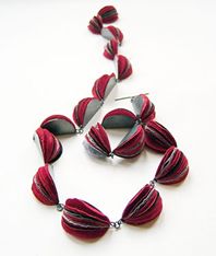 Necklace : Japanese handmade paper, silver.