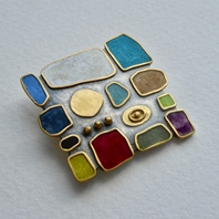 Brooch